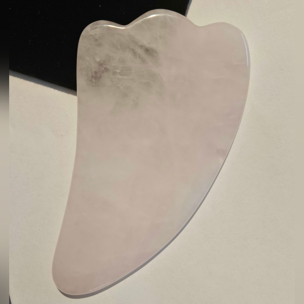 NWT Gua Sha Pink Quartz Facial Tool Massage - Picture 6 of 11
